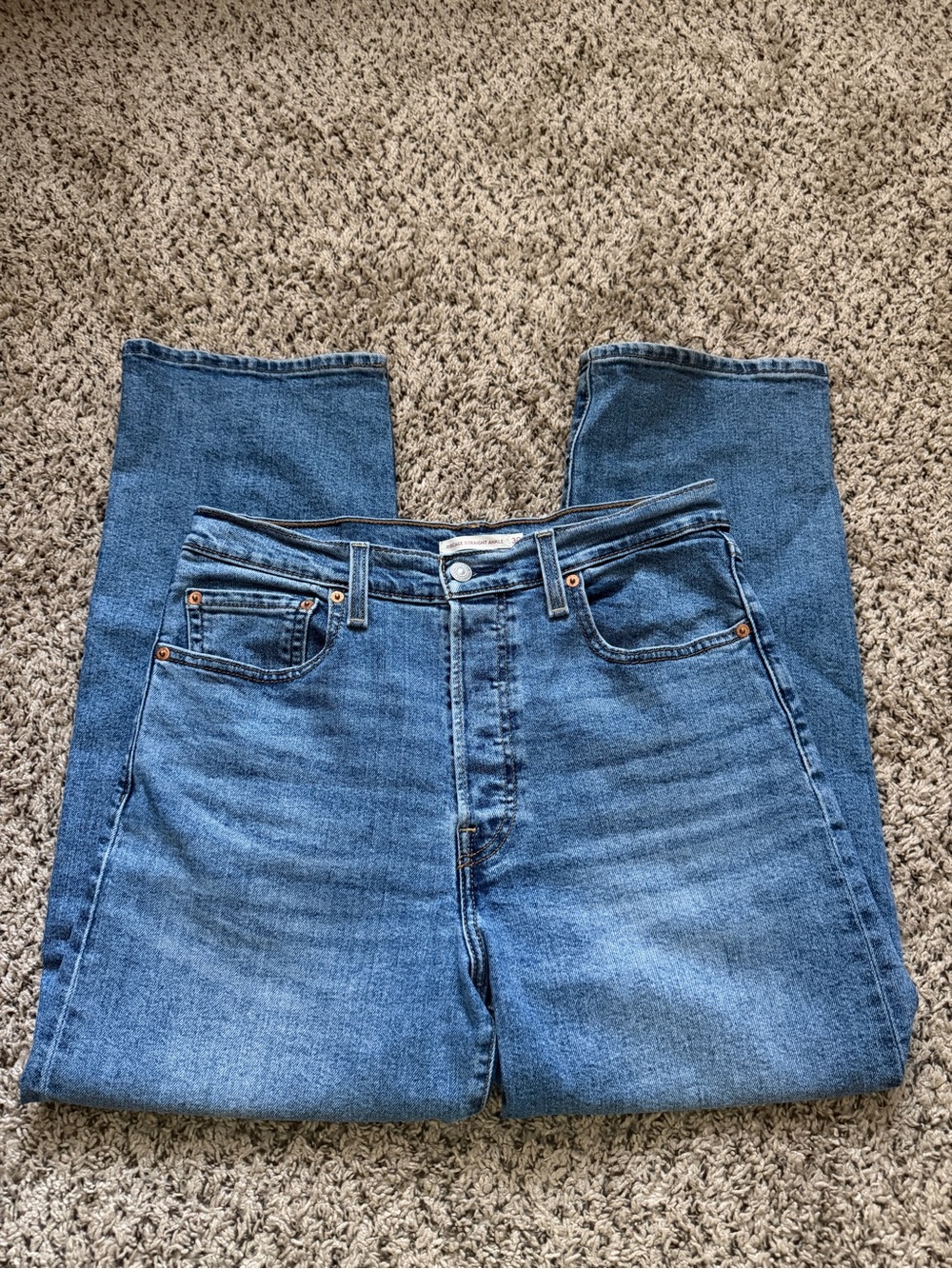 Levi's Women's Medium Blue Straight-Leg Jeans